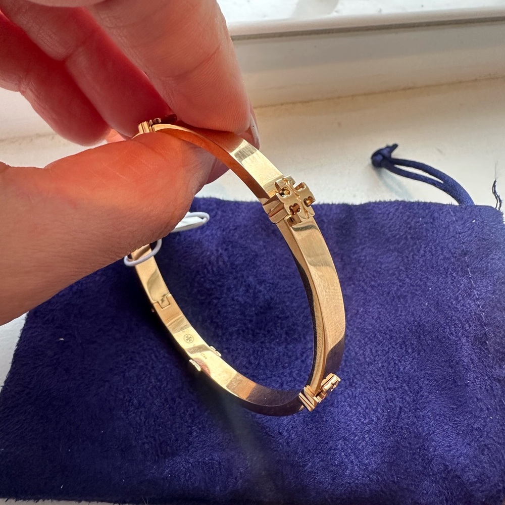 Tory Burch Logo Bracelet - Picture 2 of 3